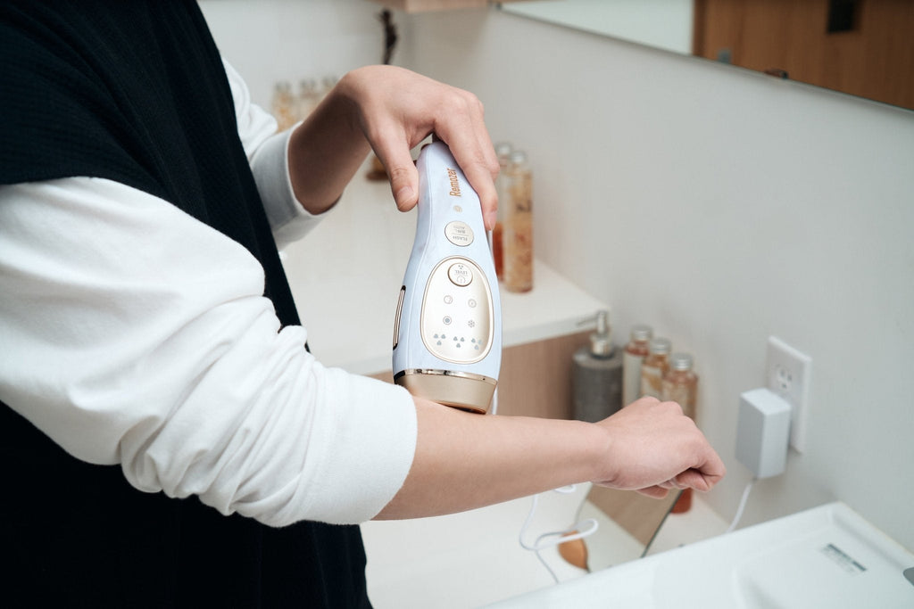 Remozer 脱毛器 本体と付属品 Remozer口コミ＆担当者インタビュー！脱毛効果が実感できる話題の脱毛